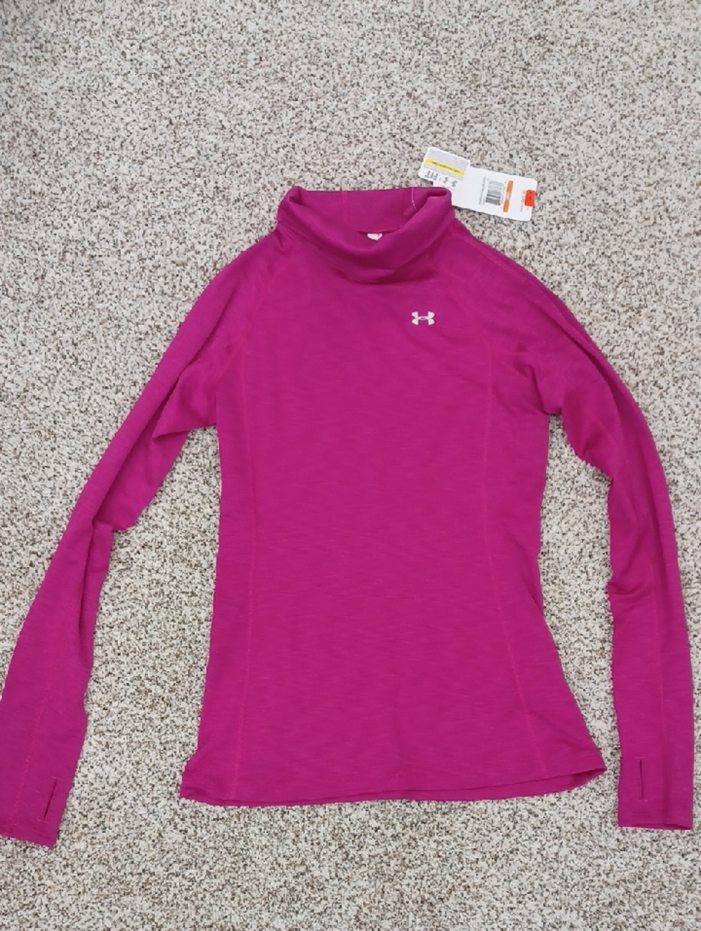 Under Armour Women's Magenta Long Sleeve Turtleneck Top Size Small